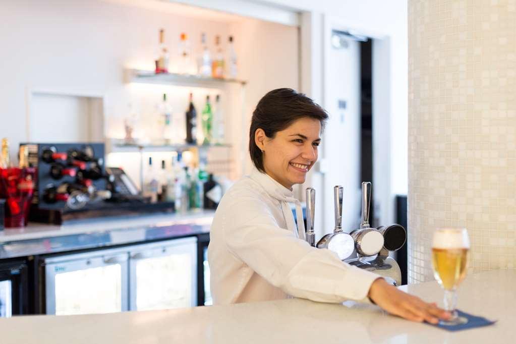 Nh London Kensington Hotel Restaurant photo